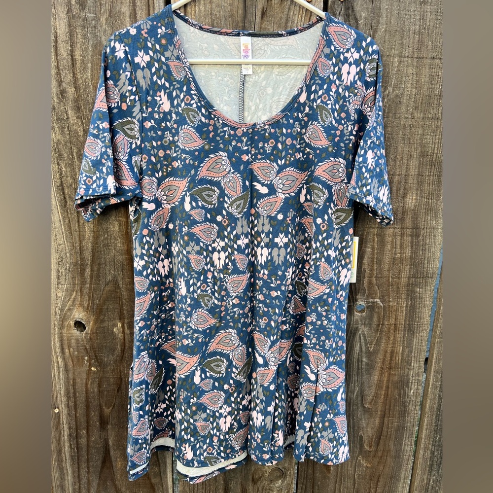 NWT LuLaRoe Perfect-T top